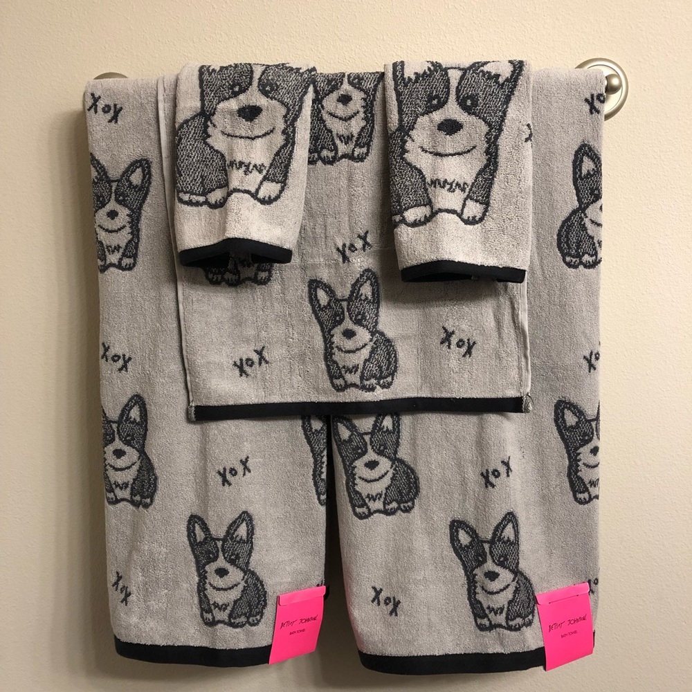 Betsey Johnson Corgi Love 5 Piece Towel Set